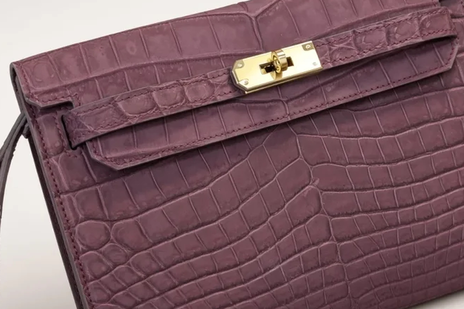 Bordeaux Nubuck Pouch